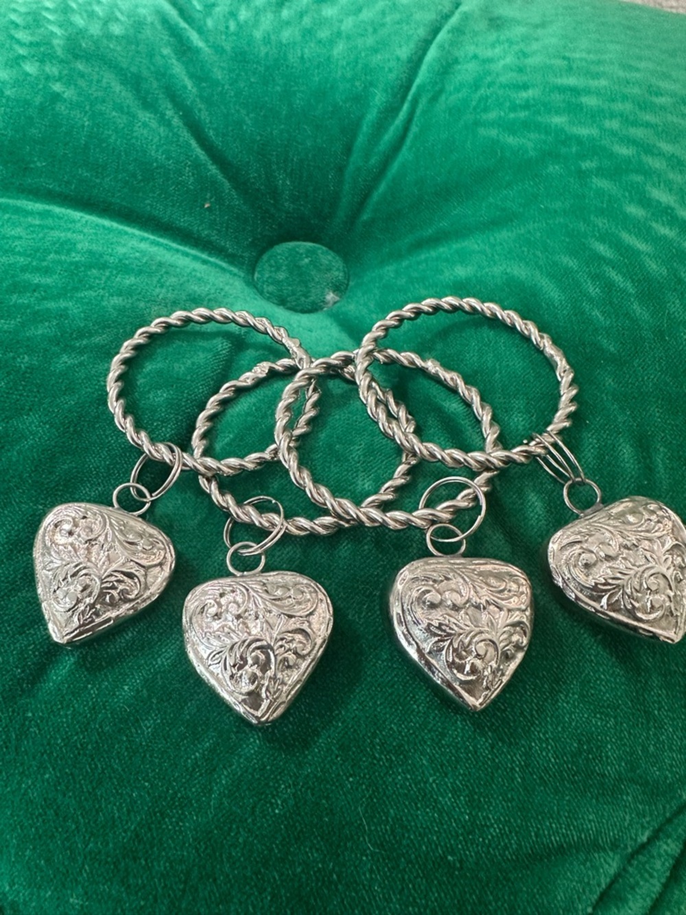 💕Silver plated puffy heart napkin rings service for  4